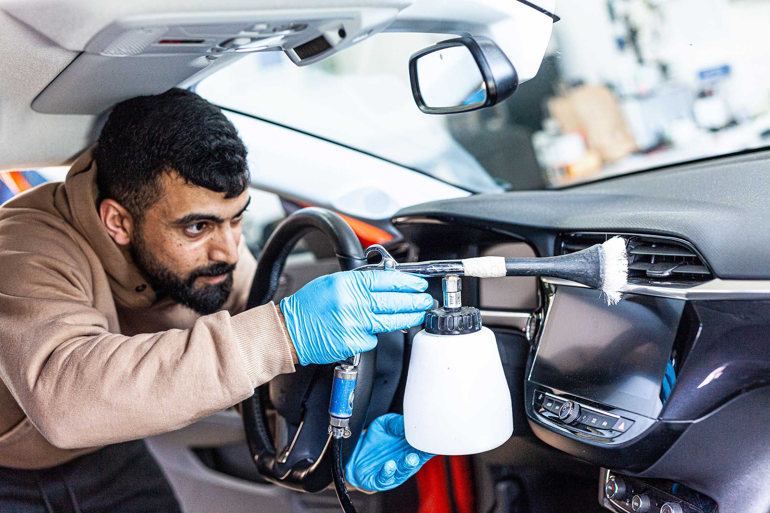 Autoreinigung Innenraum Starke und Hoecker